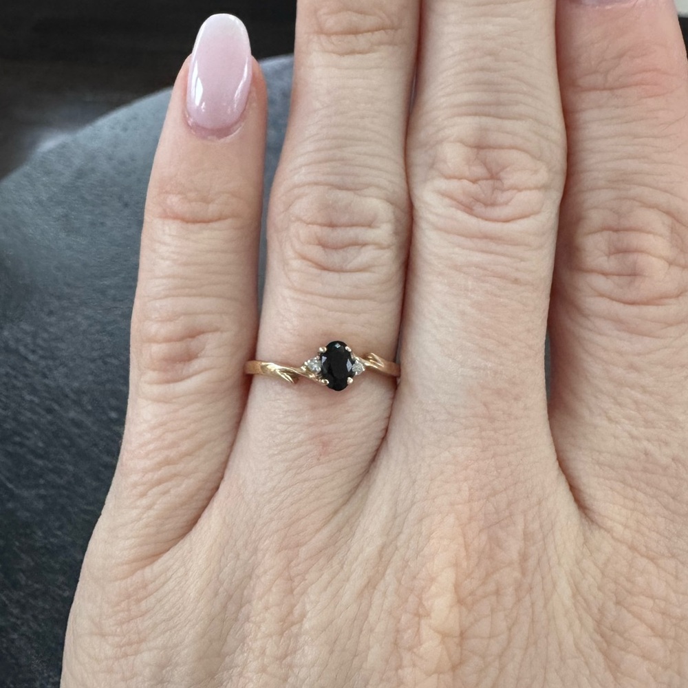 10k gold ring with sapphire and pave diamonds